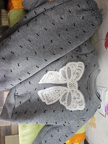 слипоны бу: Продам куртки на 2_4 года. розовая 86 см. зеленая 98 см. цена каждой — 6