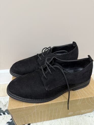 Аксессуарлар: Продаю кроссовки Размеры 39–40. Все оригиналы — 9