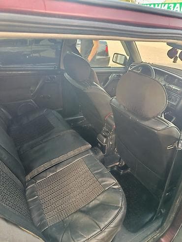 атбашы авто: Volkswagen Vento: 1993 г., 1.8 л, Кол менен иштөөчү, Газ, Седан — 4