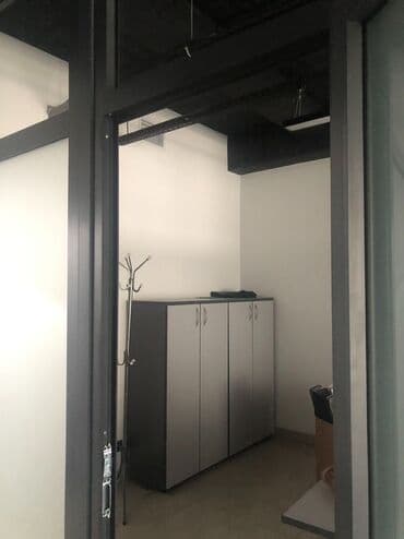 дома под офис: Сдаю Офис, 86 м², В бизнес центре — 9