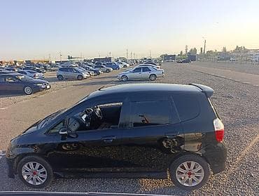 Транспорт: Honda Fit: 2002 г., 1.5 л, Автомат, Бензин, Хэтчбэк — 5