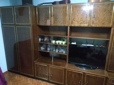 белый письменный стол: Гарнитур для зала, ДСП, цвет - Коричневый — 3