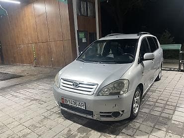 Toyota Avensis Verso: 2003 г., 2 л, Механика, Дизель, Минивэн — 3