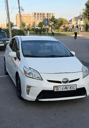 тайота в: Toyota Prius: 2015 г., 1.8 л, Автомат, Гибрид, Хэтчбэк — 2