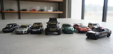 металлическая машинка: СРОЧНО продаю коллекционные машины. Б/у. Некоторые с царапинами — 1