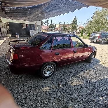 простой: Daewoo Nexia: 2011 г., Седан — 2
