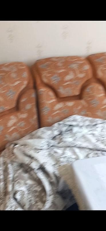 кухыный мебел бу: Угловой диван сатылат состояние жакшы стол менен — 6