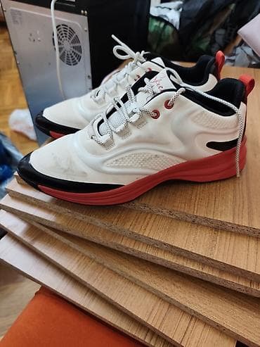 обмен 39р: Отдам за шоколадку оригинал Skechers 39 го размера. весна осень — 1