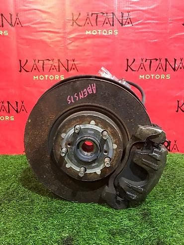 индикатор биения: Ступица Toyota Avensis AZT250 передний правый — 1