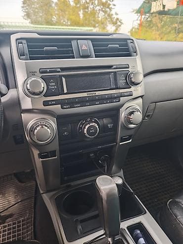 4 4: Toyota 4Runner: 2010 г., 4 л, Автомат, Бензин, Внедорожник — 10