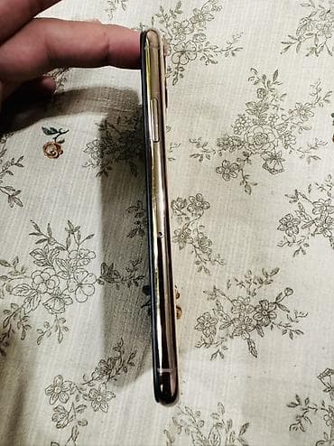 phone 1: IPhone 11 Pro, Б/у, 256 ГБ, Золотой, Чехол, Кабель, 79 % — 3