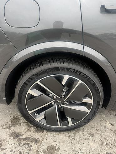 Продажа авто: Lixiang L7: 2025 г., 1.5 л, Автомат, Гибрид, Кроссовер — 3