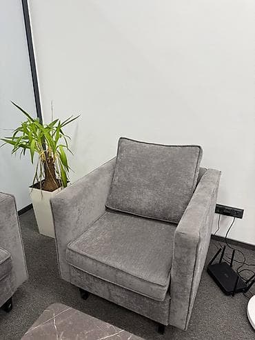 sofa bed: Комплект мягкой мебели в современном стиле: двухместный диван и — 3