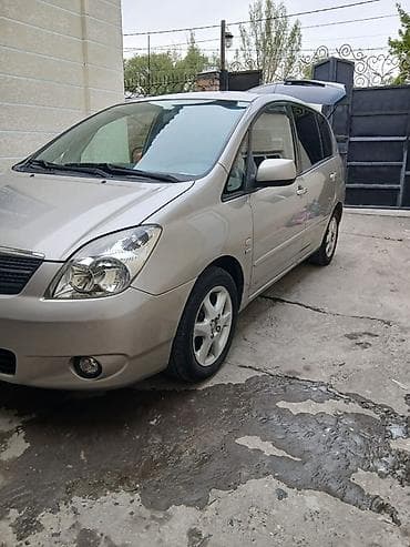 cdi 2 7: Toyota Corolla Verso: 2003 г., Бензин — 3