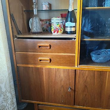 тумбалар: Распродажа старой мебели, качество убольшинства мебели отличного — 2