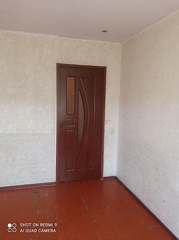 красная комната: 18 м², Без мебели — 4