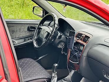 2 8: Mazda 626: 1998 г., 2 л, Механика, Бензин, Седан — 5