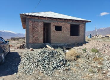 алтын казык ж м: Дом, 100 м², 3 комнаты, ПСО (под самоотделку) — 1