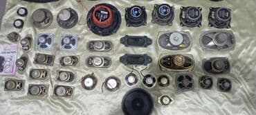 Коллекция динамиков и акустических головок разного формата -
