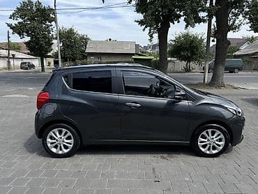 mazda cronos: Chevrolet Spark: 2020 г., 1 л, Вариатор, Бензин, Хэтчбэк — 4