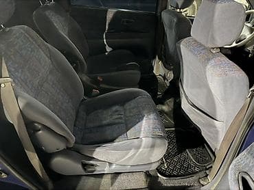 shevrolet lasetti: Toyota Picnic: 1997 г., 2 л, Механика, Бензин, Минивэн — 6