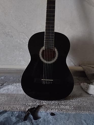 Комузы: Классическая гитара 4/4, черный глянец. Туретский оригинал, размер — 3