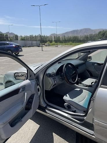 фит обшивка: Mercedes-Benz C-Class: 2001 г., 2 л, Автомат, Бензин, Седан — 1