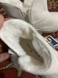 детская ортопедическая обувь: Новые Детские сапожки- цвета айвори с блёстками. Теплая зима Размер — 4