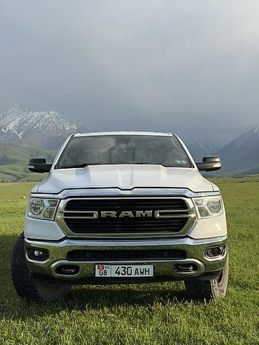 Продажа авто: Dodge Ram 1500: 2018 г., 5.7 л, Автомат, Бензин, Пикап — 2