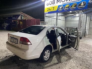 деловое авто: Honda Civic: 2002 г., Бензин, Седан — 4