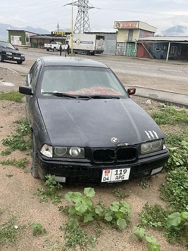 Унаа: BMW 3 series: 1992 г., 1.8 л, Кол менен иштөөчү, Бензин, Седан — 1