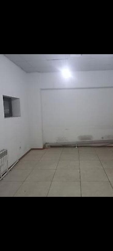Район Восток-5 Сдается помещения Площадь: 25м2 2-этаж Вход в