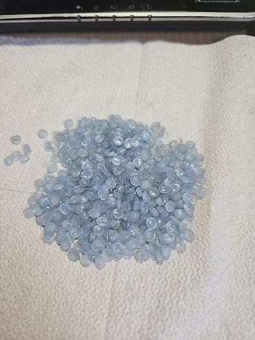 Продаю ПЭТ гранулы вторичные около 250 кг. фасована в мешки. - Форма