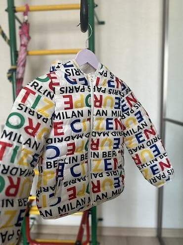 kinder stranger: Детская демисезонная куртка с капюшоном -Бренд UNITED OF BENETTON - — 3
