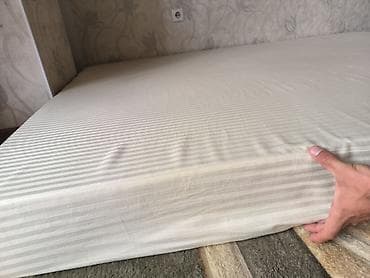 sofa bed: Продаю хороший мягкий большой матрас - Размер: двуспальный (ширина — 1
