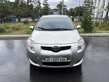 Toyota Auris: 2008 г., 1.8 л, Автомат, Газ, Хэтчбэк