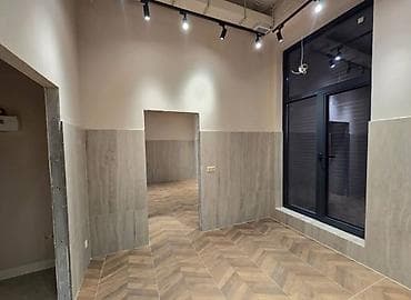 циан недвижимость: Магазин, В жилом доме, 132 м² С ремонтом, Без коммуникаций, Вода, Канализация, Отдельный вход, Склад, Комната для персонала — 6