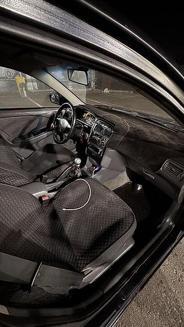 Toyota: Toyota Avensis: 1997 г., 1.6 л, Механика, Бензин, Седан — 1