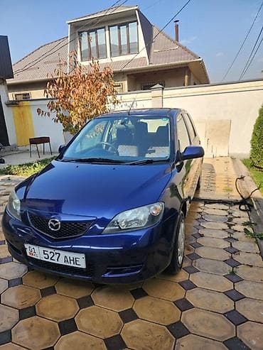 Mazda Demio: 2004 г., 1.3 л, Автомат, Бензин, Хэтчбэк