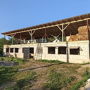 продажа участок бишкек: Продаётся жилой дом с подсобными постройками и хоздвором. Основное — 2