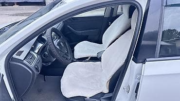 Skoda Rapid: 2016 г., 1.6 л, Автомат, Бензин, Седан — 8