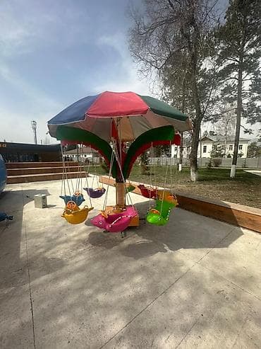 Готовый бизнес: Карусель 8местный почти новый цена из за срочности ночью светится — 4