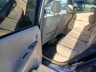 windom 2001: Toyota Ipsum: 2002 г., 1.6 л, Ручные, Бензин, Минивэн — 6