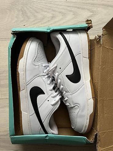 Мырзалардын бут кийими: Эркектердин кроссовкасы, 43, Nike, Жаңы, түсү - Ак, Өзү алып кетүү, Акылуу жеткирүү — 1