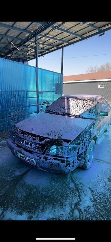 Audi A6: 1996 г., 2.6 л, Механика, Бензин, Седан — 7