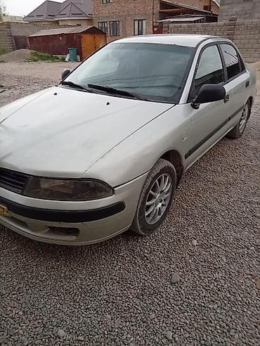 Mitsubishi Carisma: 2003 г., 1.6 л, Механика, Бензин, Седан
