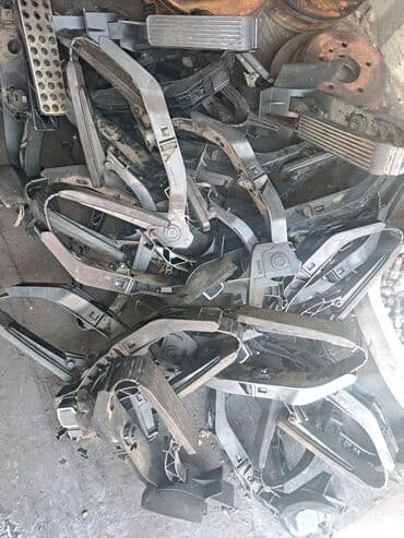 Педали газа 203 кузов 211 кузов педаль at lalafo.kg Педали газа 203 кузов 211 кузов педаль