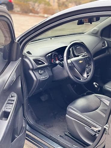машина 8000: Chevrolet Spark: 2021 г., 1 л, Автомат, Бензин, Хэтчбэк — 7