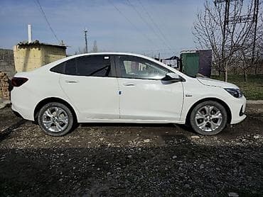 niva chevrolet: Chevrolet Onix: 2020 г., 1 л, Автомат, Бензин, Седан — 4
