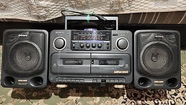 Другая аудиотехника: SONY CFS - 715S, работает только радио и аукс, кассета нужна — 1